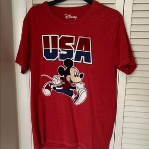 Disney Men’s Medium 100% Cotton Red T-Shirt with Mickey Mouse USA Design